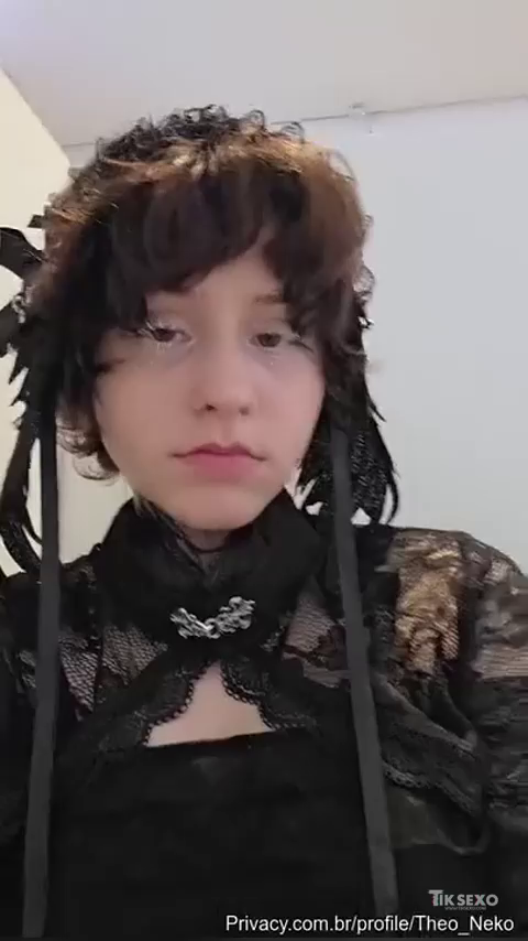 Theo Neko Erome mostrando a bunda gostosa de lingerie super safada vazados dessa morena puta do Privacy