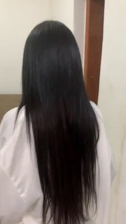 Alycia Ribeiro usando dildo na buceta com plug anal em seu cuzinho ela brinca fica de quatro mostrando pepeca e enfiando brinquedo na xereca